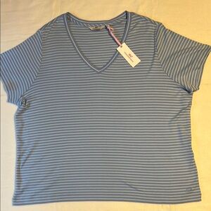 Women’s Vineyard vines cotton shirt, V-neck.NWT size 3XL